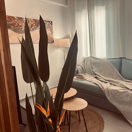 Tzane Luxury - Luxury In The Center For Comfort & Privacy By Mana Gers