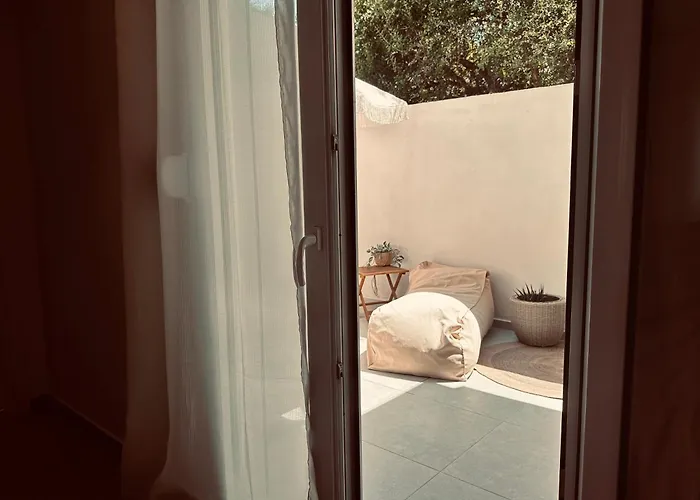 Guest house Tzane Luxury - Luxury In The Center For Comfort & Privacy By Mana Gers
