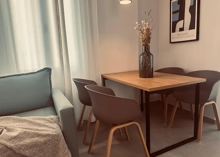 Tzane Luxury - Luxury In The Center For Comfort & Privacy By Mana Gers Guest house