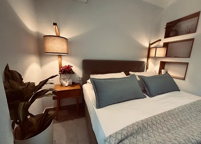 Tzane Luxury - Luxury In The Center For Comfort & Privacy By Mana Gers 4*