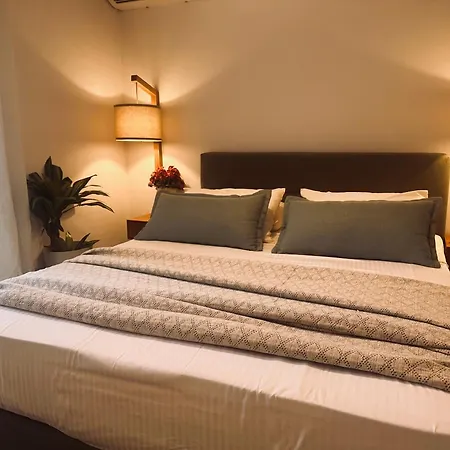 Tzane Luxury - Luxury In The Center For Comfort & Privacy By Mana Gers Penzion 4*