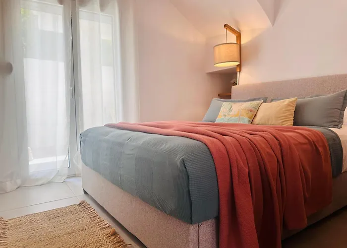Tzane Luxury - Luxury In The Center For Comfort & Privacy By Mana Gers 4*